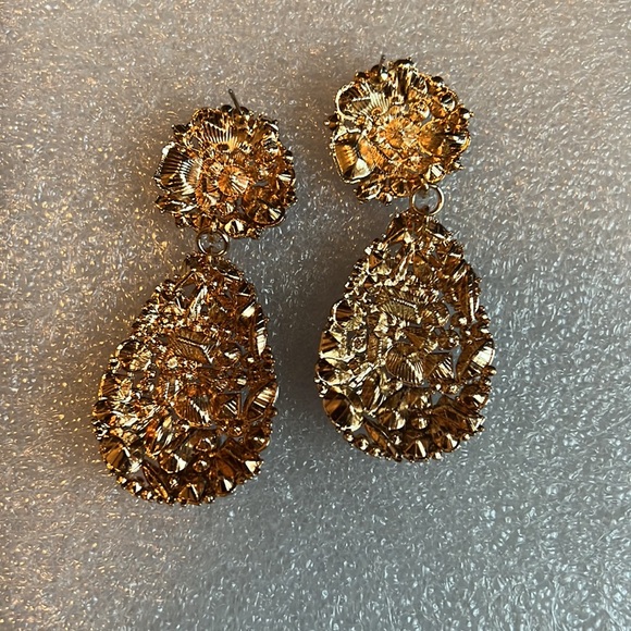 Colorful Crystals Drop Earrings - Picture 3 of 4